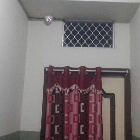 Ganesh Lodge Puri Buitenkant foto