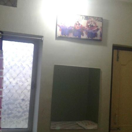 Ganesh Lodge Puri Buitenkant foto