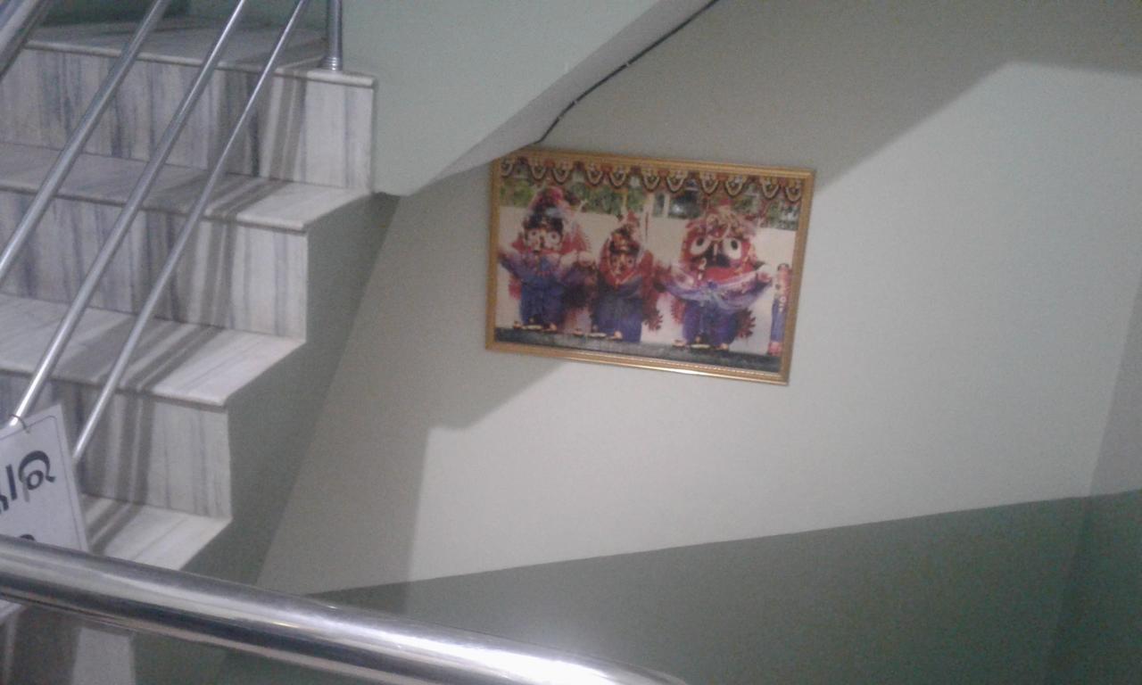 Ganesh Lodge Puri Buitenkant foto