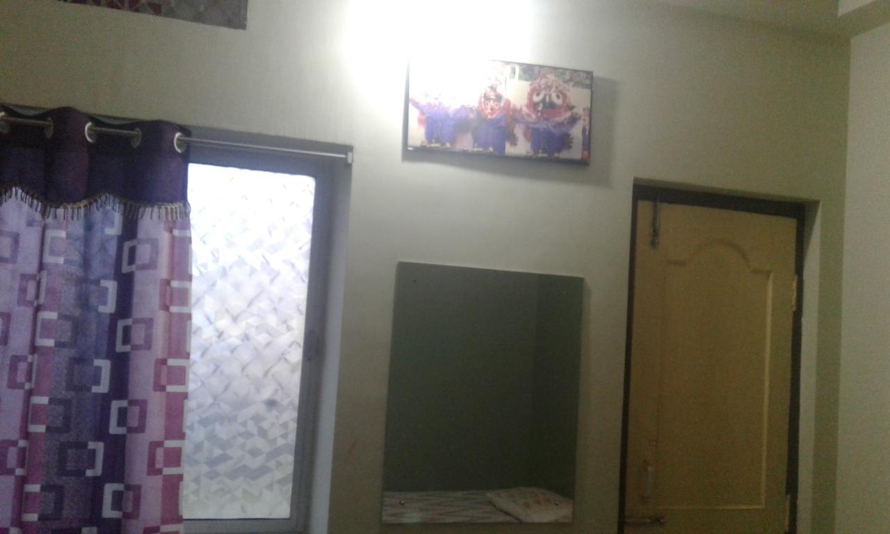 Ganesh Lodge Puri Buitenkant foto